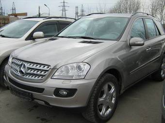 2006 Mercedes-Benz ML-Class Pictures