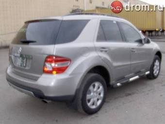 2006 Mercedes-Benz ML-Class Pictures