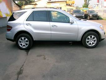 2006 Mercedes-Benz ML-Class Images