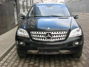 2006 Mercedes-Benz ML-Class Photos