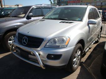 2006 Mercedes-Benz ML-Class Images