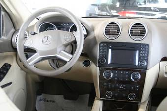 2008 Mercedes-Benz ML-Class Photos