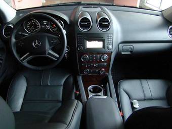 2008 Mercedes-Benz ML-Class Pictures