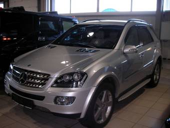 2008 Mercedes-Benz ML-Class Pictures