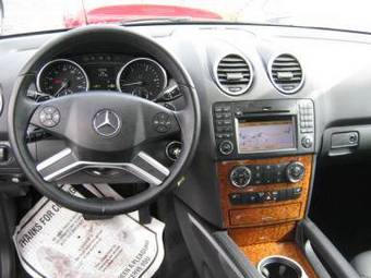 2008 Mercedes-Benz ML-Class Pictures