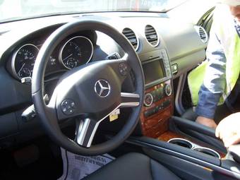 2009 Mercedes-Benz ML-Class Wallpapers