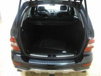 2009 Mercedes-Benz ML-Class Pictures