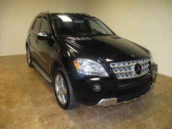 2009 Mercedes-Benz ML-Class Pictures