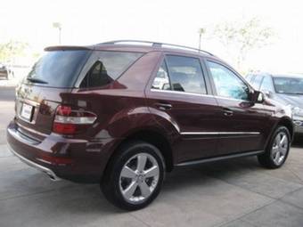 2010 Mercedes-Benz ML-Class Photos