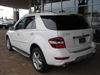 2010 Mercedes-Benz ML-Class Pictures