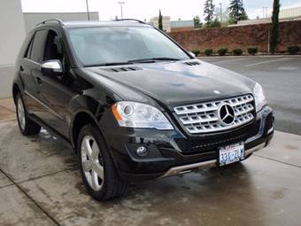 2010 Mercedes-Benz ML-Class Pictures