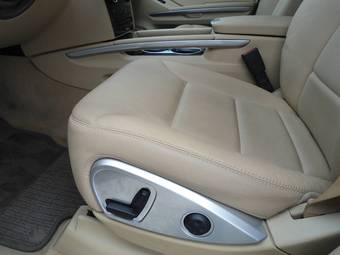 2010 Mercedes-Benz ML-Class Photos