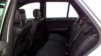 2011 Mercedes-Benz ML-Class Pictures