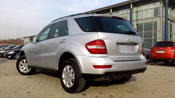 2011 Mercedes-Benz ML-Class Photos