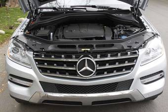 2011 Mercedes-Benz ML-Class Pictures