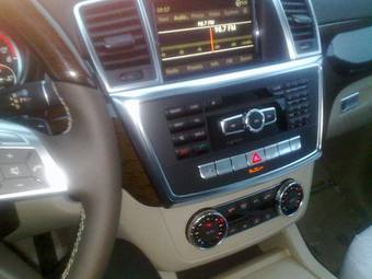 2012 Mercedes-Benz ML-Class Photos