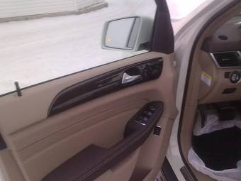 2012 Mercedes-Benz ML-Class Pictures
