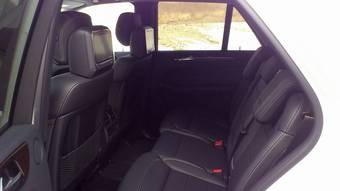 2012 Mercedes-Benz ML-Class Wallpapers