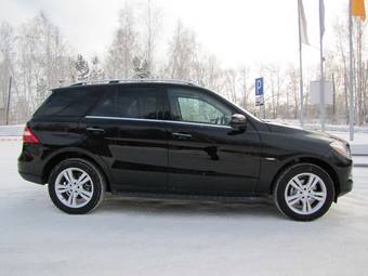 2012 Mercedes-Benz ML-Class Pictures
