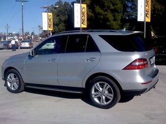 2012 Mercedes-Benz ML-Class Images