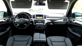 2012 Mercedes-Benz ML-Class Photos