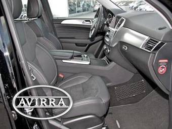 2012 Mercedes-Benz ML-Class Pictures