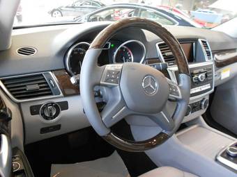 2012 Mercedes-Benz ML-Class Photos