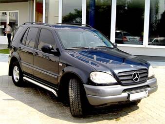 1999 Mercedes-Benz ML320