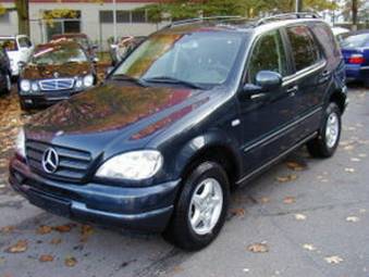 2002 Mercedes-Benz ML320