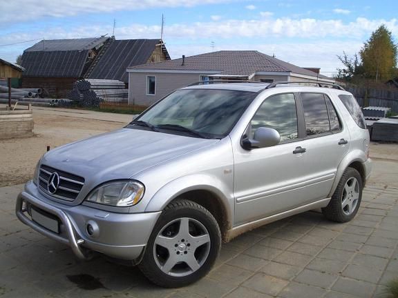 2001 Mercedes-Benz ML500