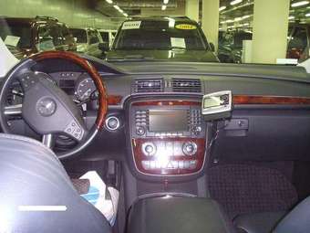 2005 Mercedes-Benz R-Class Images