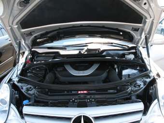 2005 Mercedes-Benz R-Class Photos