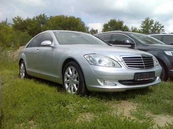 2005 Mercedes-Benz R-Class Photos