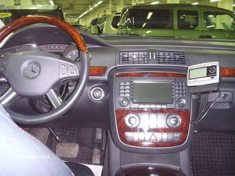 2006 Mercedes-Benz R-Class Photos