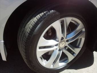 2010 Mercedes-Benz R-Class Photos