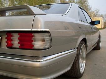 1988 Mercedes-Benz S-Class Pictures