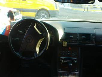 1993 Mercedes-Benz S-Class Pictures