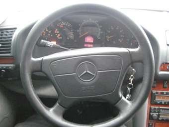1998 Mercedes-Benz S-Class Pictures