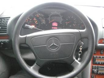 1998 Mercedes-Benz S-Class Pictures