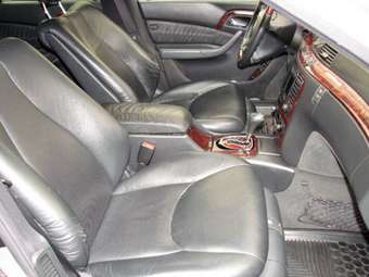 2000 Mercedes-Benz S-Class Pictures