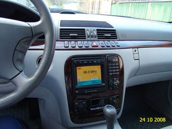 2000 Mercedes-Benz S-Class Pictures