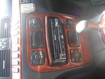 2000 Mercedes-Benz S-Class Photos