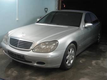 2000 Mercedes-Benz S-Class Pictures