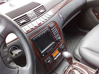 2000 Mercedes-Benz S-Class Pictures