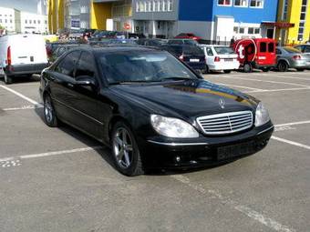 2000 Mercedes-Benz S-Class Pictures