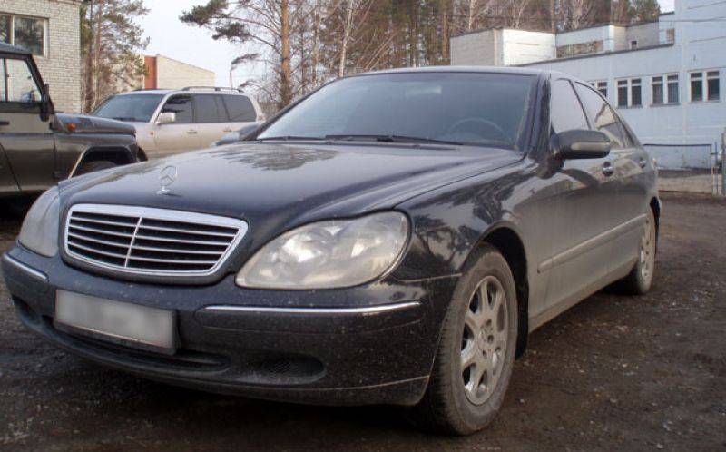 2001 Mercedes-Benz S-Class