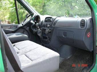 2004 Mercedes-Benz S-Class Pictures