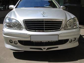 2004 Mercedes-Benz S-Class Pictures