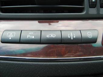2004 Mercedes-Benz S-Class Pictures