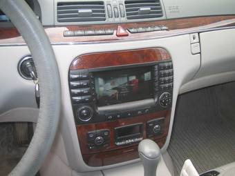 2004 Mercedes-Benz S-Class Pictures